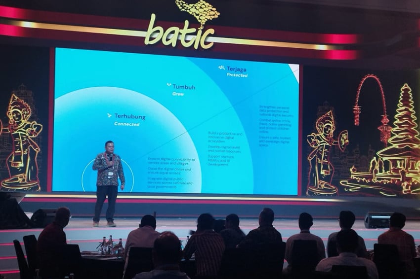 Komdigi Perkuat Tata Kelola AI di Tengah Lonjakan Pusat Data Nasional