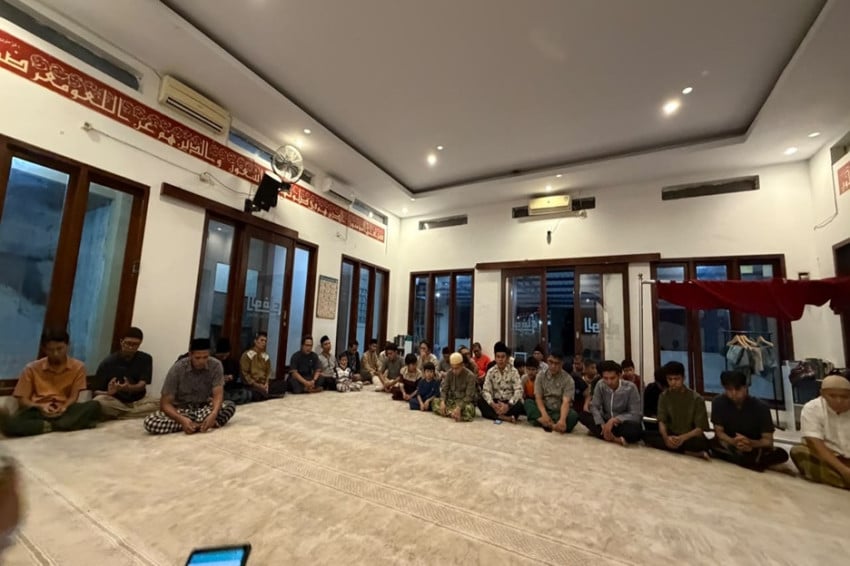 Warga Depok Gelar Istigasah, Doakan Yudistiro Pranoto dan Awak Kapal Hilang di Selat Sunda