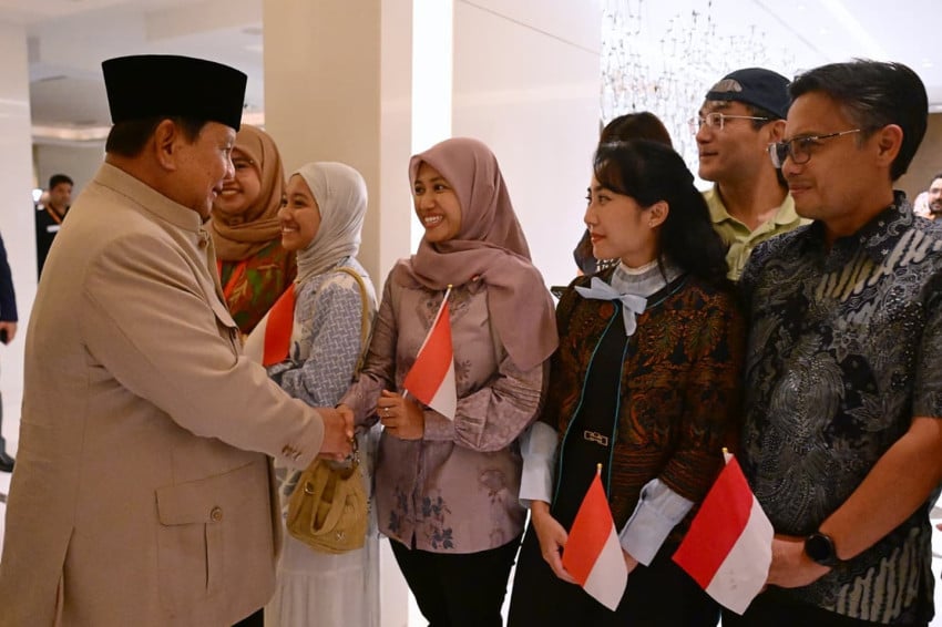 Prabowo Disambut Diaspora dan Mahasiswa RI di New Delhi Menjelang KTT BRICS